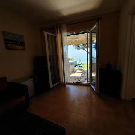 Ferienhaus Glyfada Beachfront 52