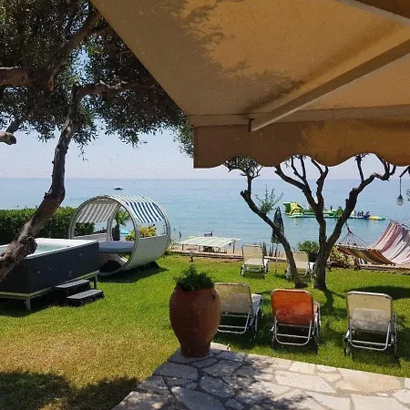 Glyfada Beachfront 52 Ferienhaus
