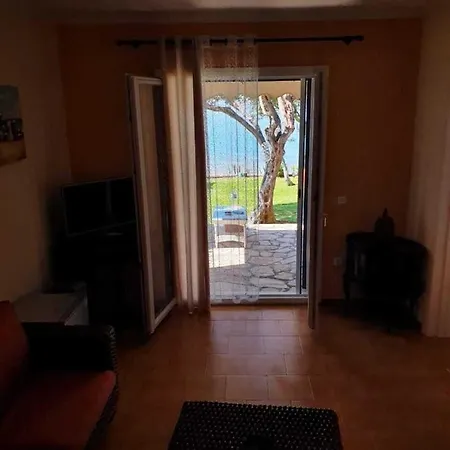 Glyfada Beachfront 52 Ferienhaus